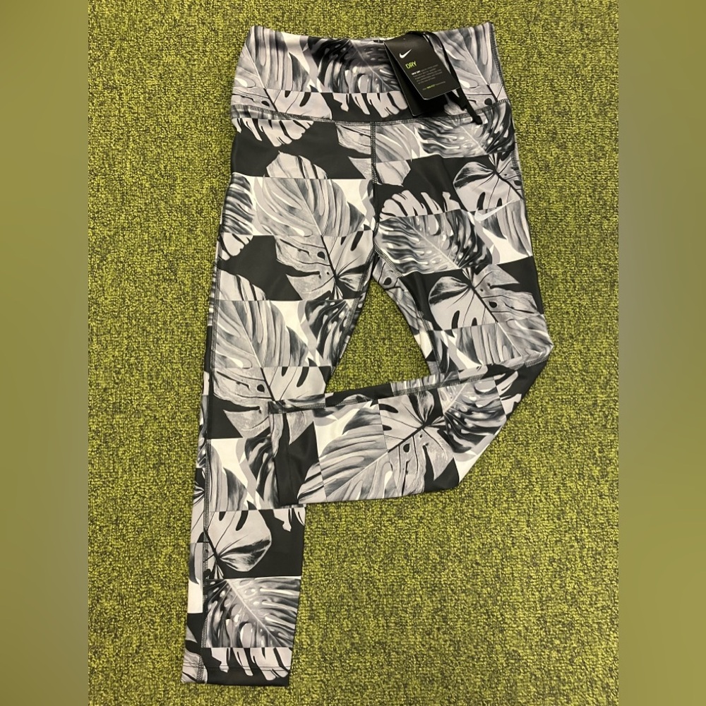 Nike Women’s Palm Print  Dri-Fit Running Tights, NEW, Med